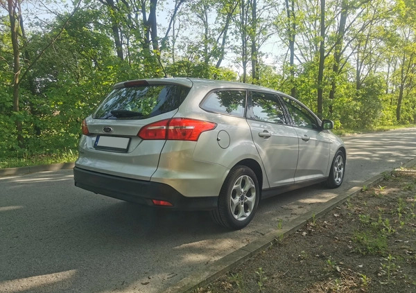 Ford Focus cena 41900 przebieg: 129980, rok produkcji 2017 z Warszawa małe 16